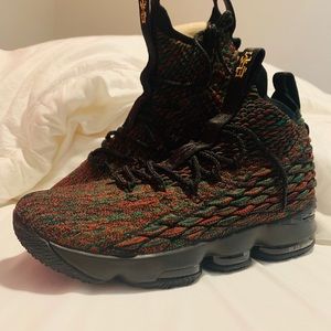 LeBron 15